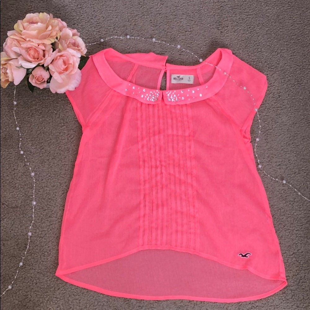 🌸HOLLISTER: Bright pink top